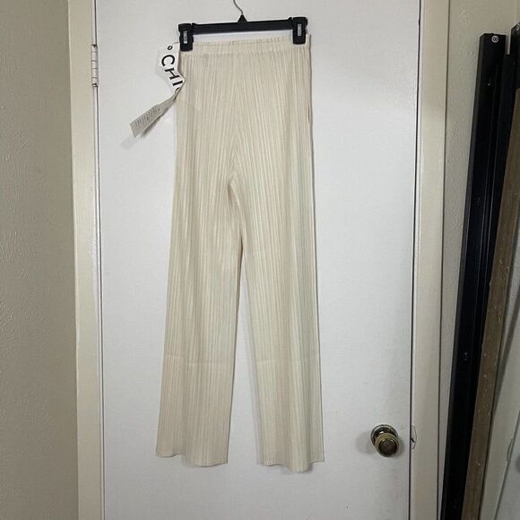 NWT Chicjuly Pleated flowy ivory wide leg palazzo pants size US small - Picture 5 of 6